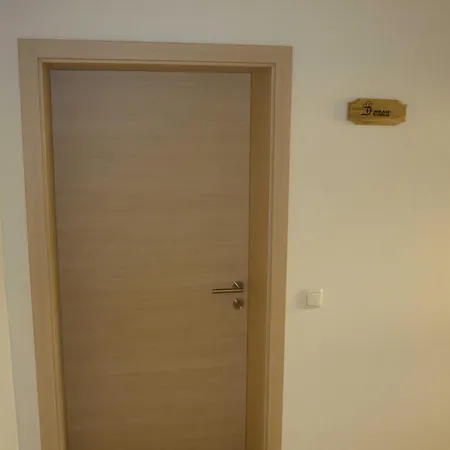 Szálloda Beim Zur Post, *